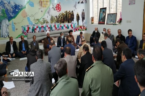 نواخته شدن زنگ انقلاب در مدارس اقلید استان فارس