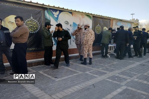 آیین مهمانی لاله‌ها