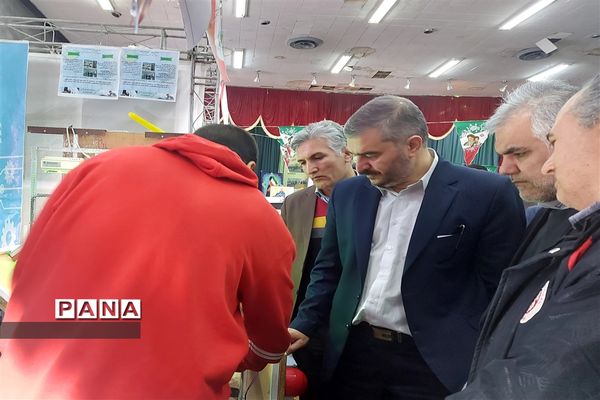 نمایشگاه دستاوردهای هنرآموزان هنرستان‌های ناحیه ۲ زنجان