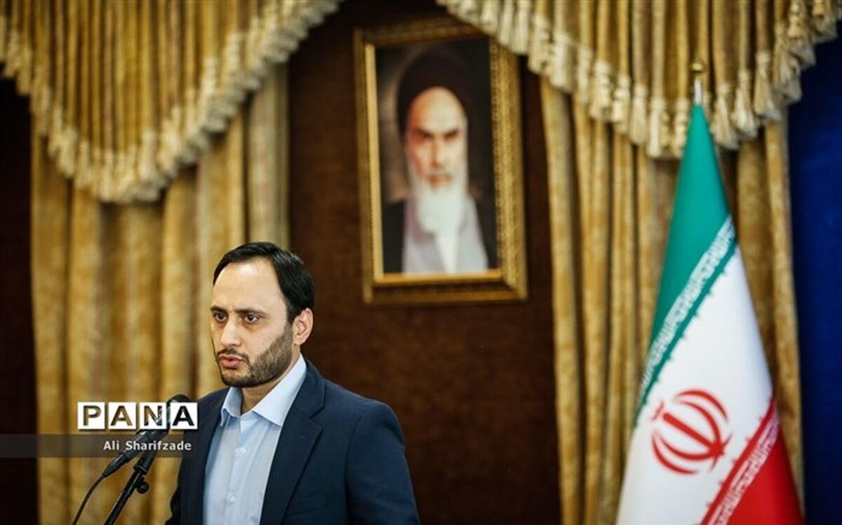 سخنگوی دولت: علیرغم محدودیت‌ها، ایران توقف‌ناپذیر است؛ برای حل مشکلات شبانه‌روزی تلاش می‌کنیم