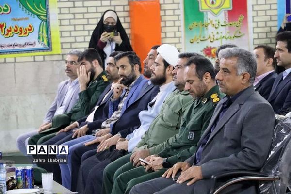 اجرای مراسم دهه فجر انقلاب اسلامی در مدارس بوشهر