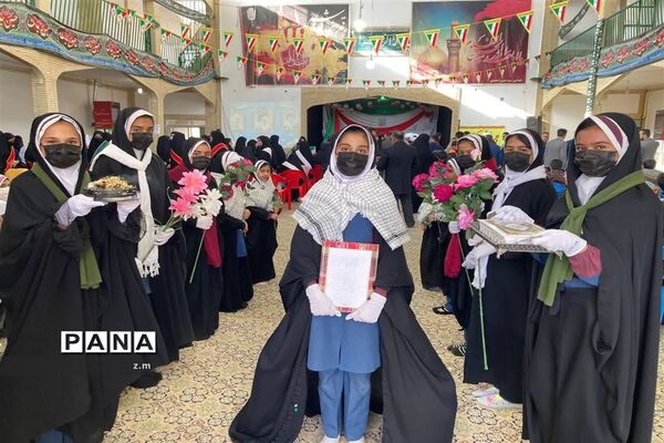 گرامیداشت دهه فجر در مدارس شهرستان مروست