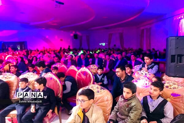 جشن گرامیداشت روز پدر و دهه فجر انقلاب اسلامی در خاتم