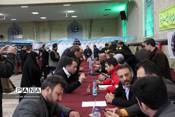 نماز جمعه اسلامشهر همراه با برپایی میزخدمت