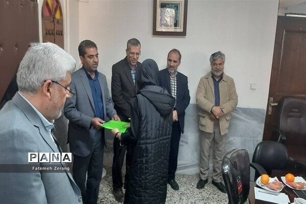 آیین تجلیل از هنرجویان همکار در جشنواره الگو های برتر تدریس