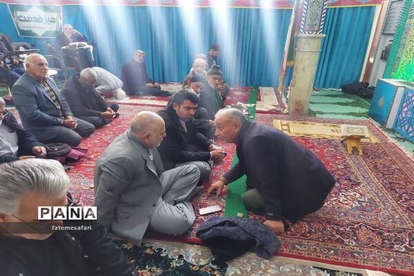 برپایی میز خدمت در نماز جمعه فیروزکوه