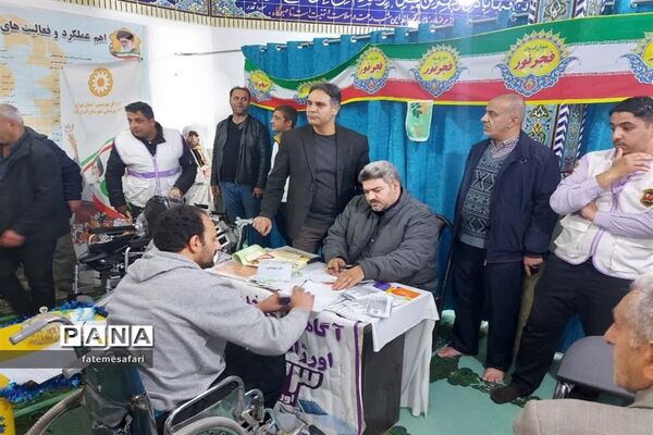 برپایی میز خدمت در نماز جمعه فیروزکوه