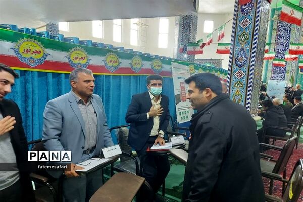 برپایی میز خدمت در نماز جمعه فیروزکوه