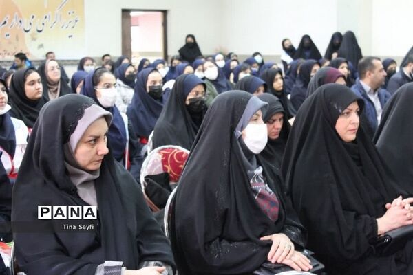 زنگ انقلاب در مدارس شهرستان سمنان نواخته شد