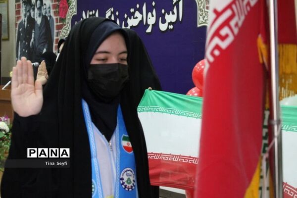 زنگ انقلاب در مدارس شهرستان سمنان نواخته شد