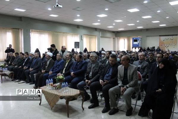 زنگ انقلاب در مدارس شهرستان سمنان نواخته شد