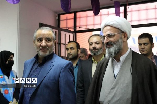 زنگ انقلاب در مدارس شهرستان سمنان نواخته شد