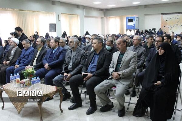 زنگ انقلاب در مدارس شهرستان سمنان نواخته شد