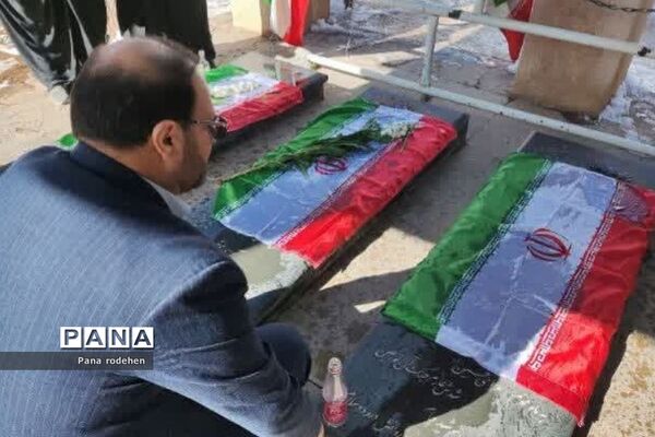 غباروبی و عطرافشانی شهدای آبعلی و دو شهید گمنام و شهدای سادات محله در رودهن