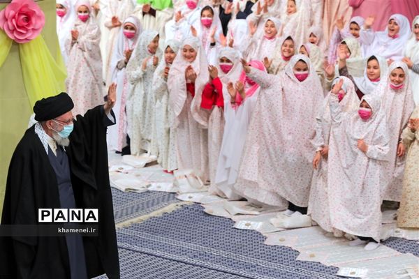 مراسم جشن تکلیف دختران دانش‌آموز به امامت رهبر معظم انقلاب