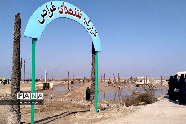 حضور دانش‌آموزان قائمشهری در اروندکنار