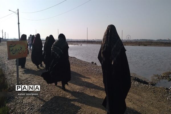 حضور دانش‌آموزان قائمشهری در اروندکنار