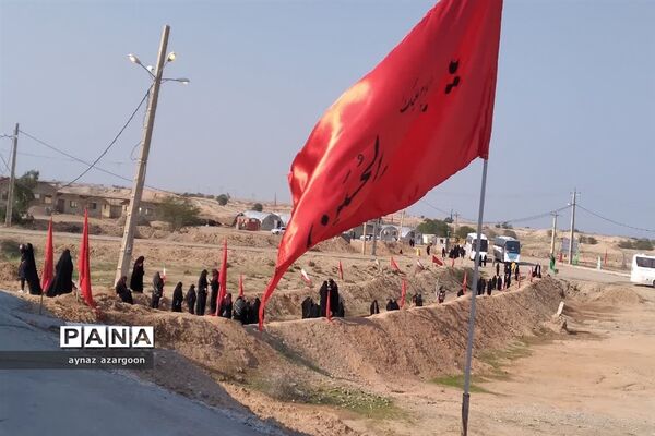 دانش‌آموزان قائمشهری در یادمان هفت تپه
