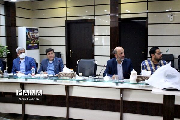 جلسه دبیرخانه استانی اولین دوره پویش کتابخوانی  هیس‌طوری در بوشهر
