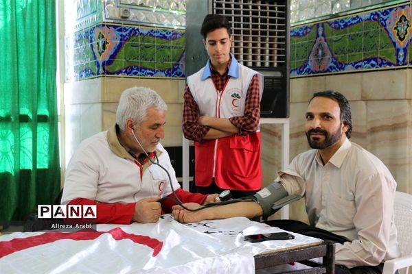 برگزاری نماز جمعه با حضور پرشور مردم کاشمر