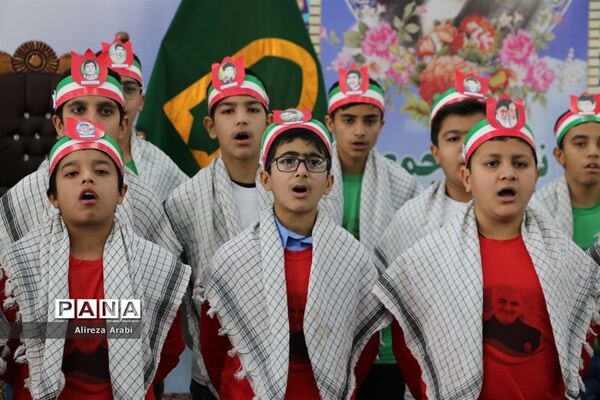 برگزاری نماز جمعه با حضور پرشور مردم کاشمر