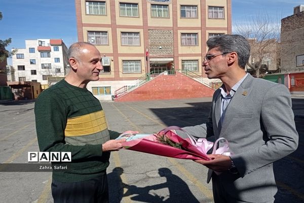 دیدار عیدانه با یکی از بهترین‌های مدرسه در رودهن