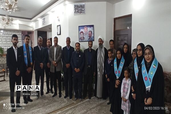 مراسم تجلیل از برادر و فرزند شهید امامی در کاشمر