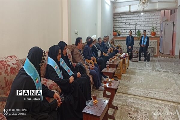 مراسم تجلیل از برادر و فرزند شهید امامی در کاشمر