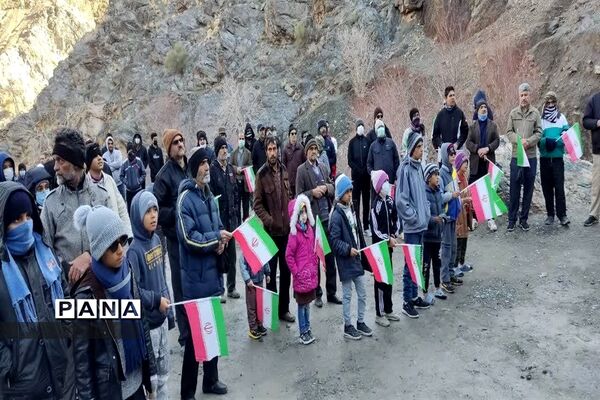 همایش پیاده‌‎روی خانوادگی آدینه به مناسبت 13 رجب و دهه فجر انقلاب اسلامی در بیرجند