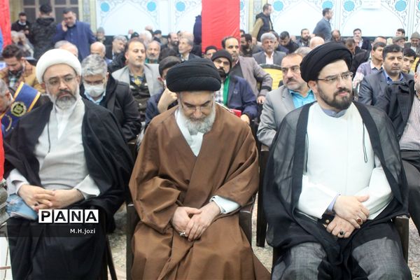 رونمایی از کتاب «امیر خط شکن» با حضور فرمانده‌کل ارتش در قم