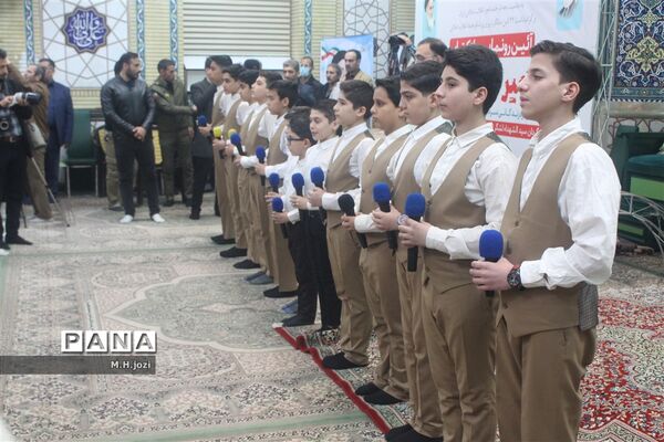 رونمایی از کتاب «امیر خط شکن» با حضور فرمانده‌کل ارتش در قم