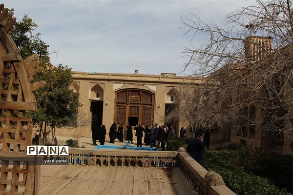 اردوی بازدید از بافت تاریخی یزد ویژه مدیران مدارس ناحیه یک یزد