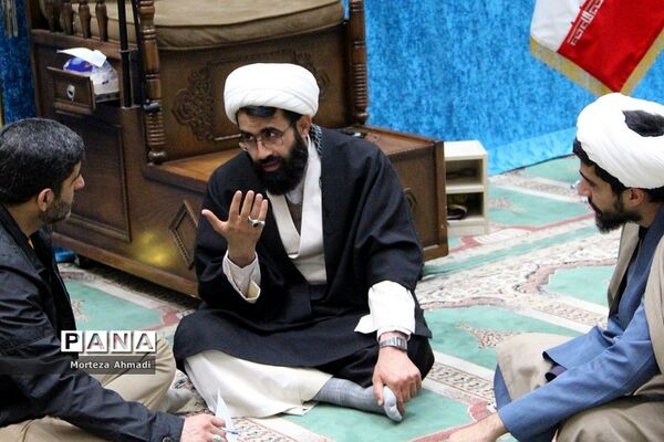 برگزاری مراسم اعتکاف دانش‌آموزان پسر مدارس شهرری