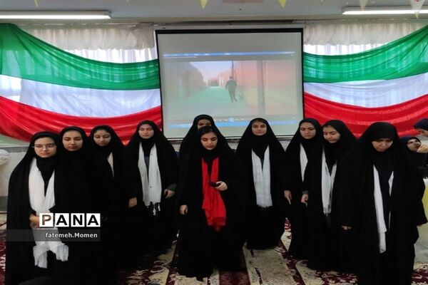 آیین جشن سالگرد پیروزی انقلاب اسلامی در دبیرستان حضرت خدیجه(س) جعفرآباد