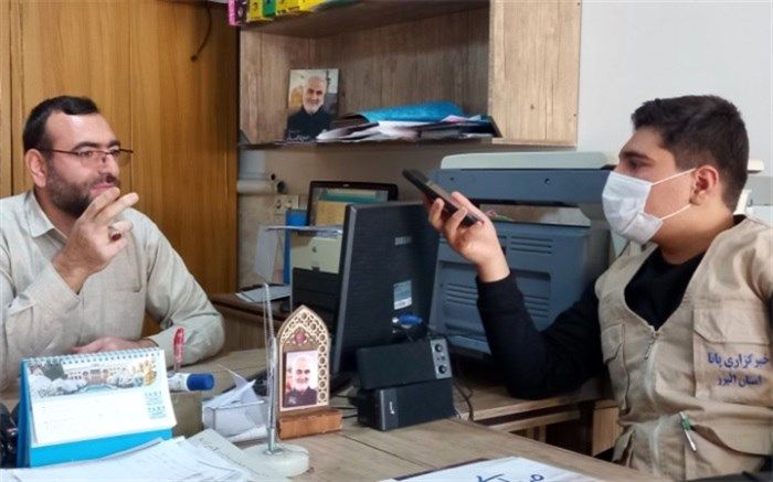 شجاعت و از خودگذشتی جوانان موجب پیروزی انقلاب شد