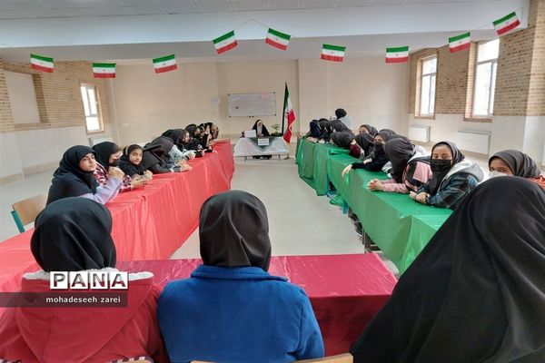 کرسی آزاد اندیشی «جایگاه زن بعد از انقلاب» در شهرستان قرچک