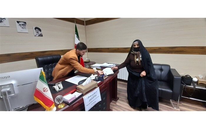 اجرای طرح اداره یک روزه شهرستان توسط دانش‌آموزان پارس آبادی