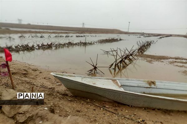بدرقه دانش‌آموزان دختر شهرستان امیدیه به اردوی راهیان نور