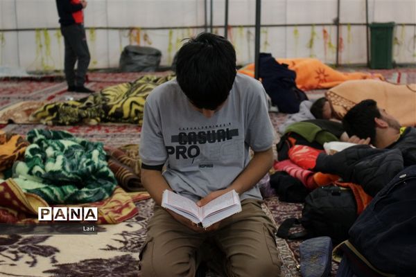 اعتکاف بزرگ دانش‌آموزی در مسجد سید اصفهان 3