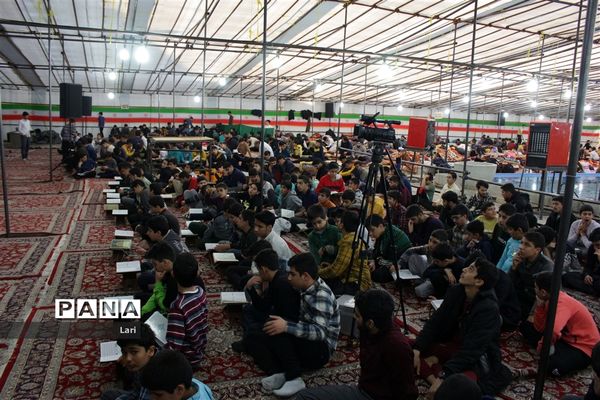 اعتکاف بزرگ دانش‌آموزی در مسجد سید اصفهان 3