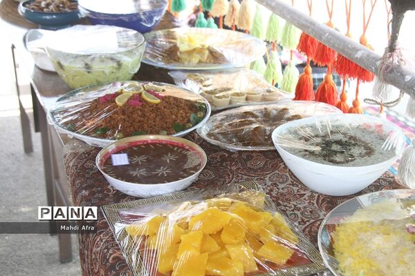 برگزاری جشنواره سنتی محلی در دبستان امام حسین(ع) شهرستان بهبهان