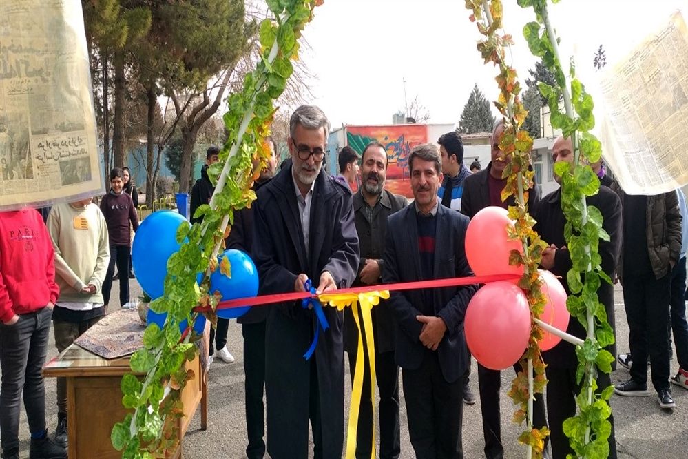 افتتاح زمین چمن دبیرستان دوره اول فضیلت منطقه 4