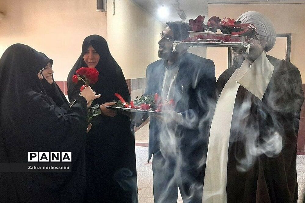 مراسم بدرقه اردوی راهیان نور در قیامدشت