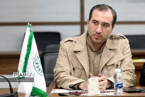 نشست خبری معاون پرورشی و فرهنگی وزیر آموزش و پرورش و رئیس سازمان دانش‌آموزی با اصحاب رسانه