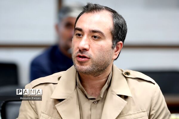نشست خبری معاون پرورشی و فرهنگی وزیر آموزش و پرورش و رئیس سازمان دانش‌آموزی با اصحاب رسانه