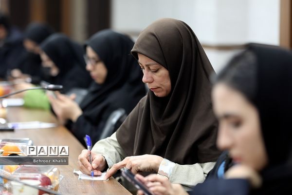 نشست خبری معاون پرورشی و فرهنگی وزیر آموزش و پرورش و رئیس سازمان دانش‌آموزی با اصحاب رسانه