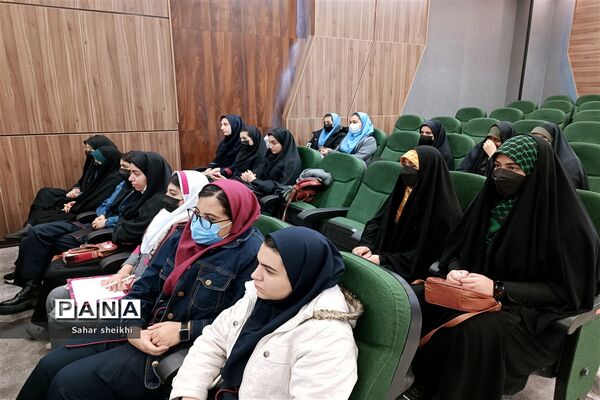 برگزاری نشست پرسش و پاسخ شورای دانش‌آموزی ملارد با مسئولان شهری