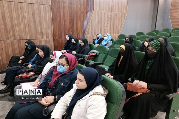 برگزاری نشست پرسش و پاسخ شورای دانش‌آموزی ملارد با مسئولان شهری