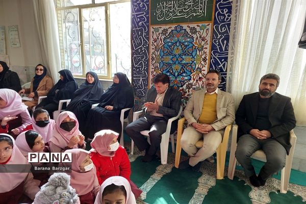 بازدید مسئولان آموزش و پرورش مشهد از توانمندی‌های دانش‌آموزان دبستان رضوی