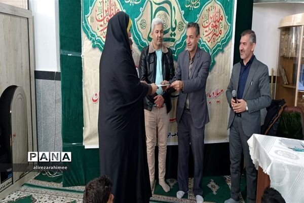 برگزاری ویژه‌برنامه‌ پیش اجلاسیه نماز و محفل انس با قرآن در فیروزکوه